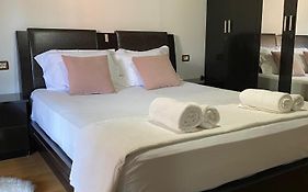Bertis Guest House